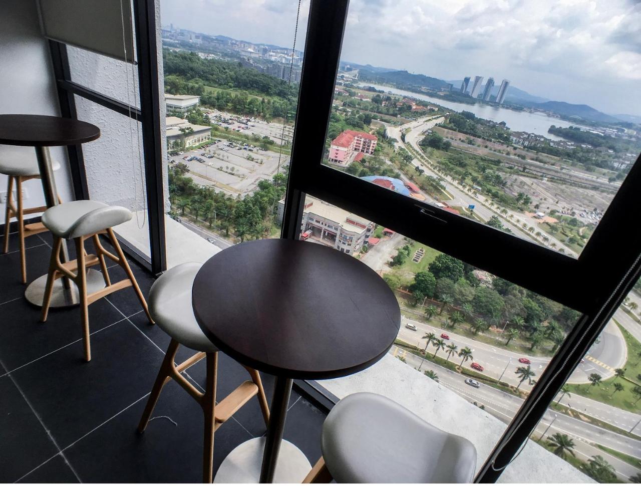 Cozy Kanvas Soho Suites سيبرجايا المظهر الخارجي الصورة